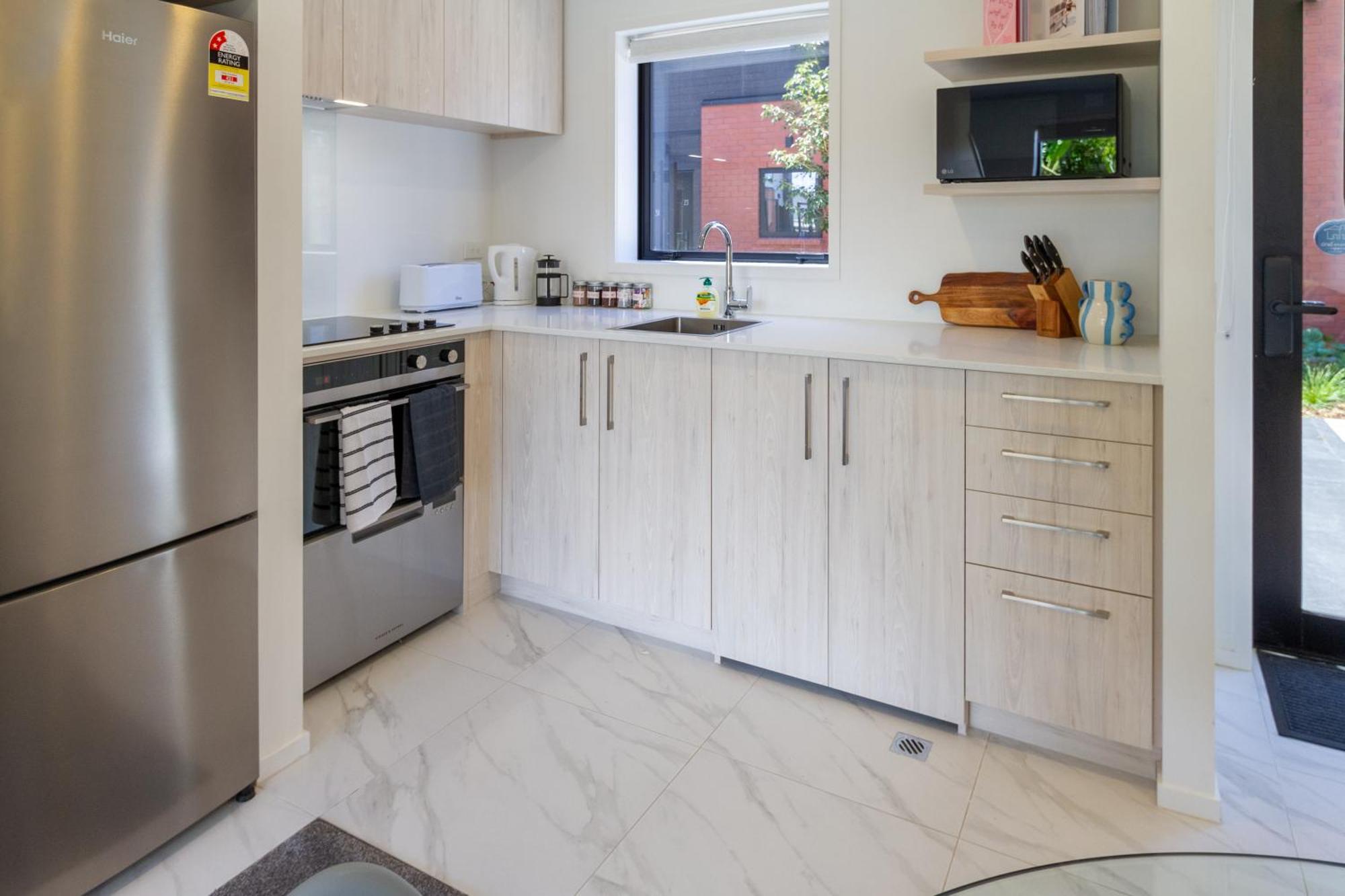 Conveniently Located 2Br Townhouse In West Akl Apartment Auckland Ngoại thất bức ảnh