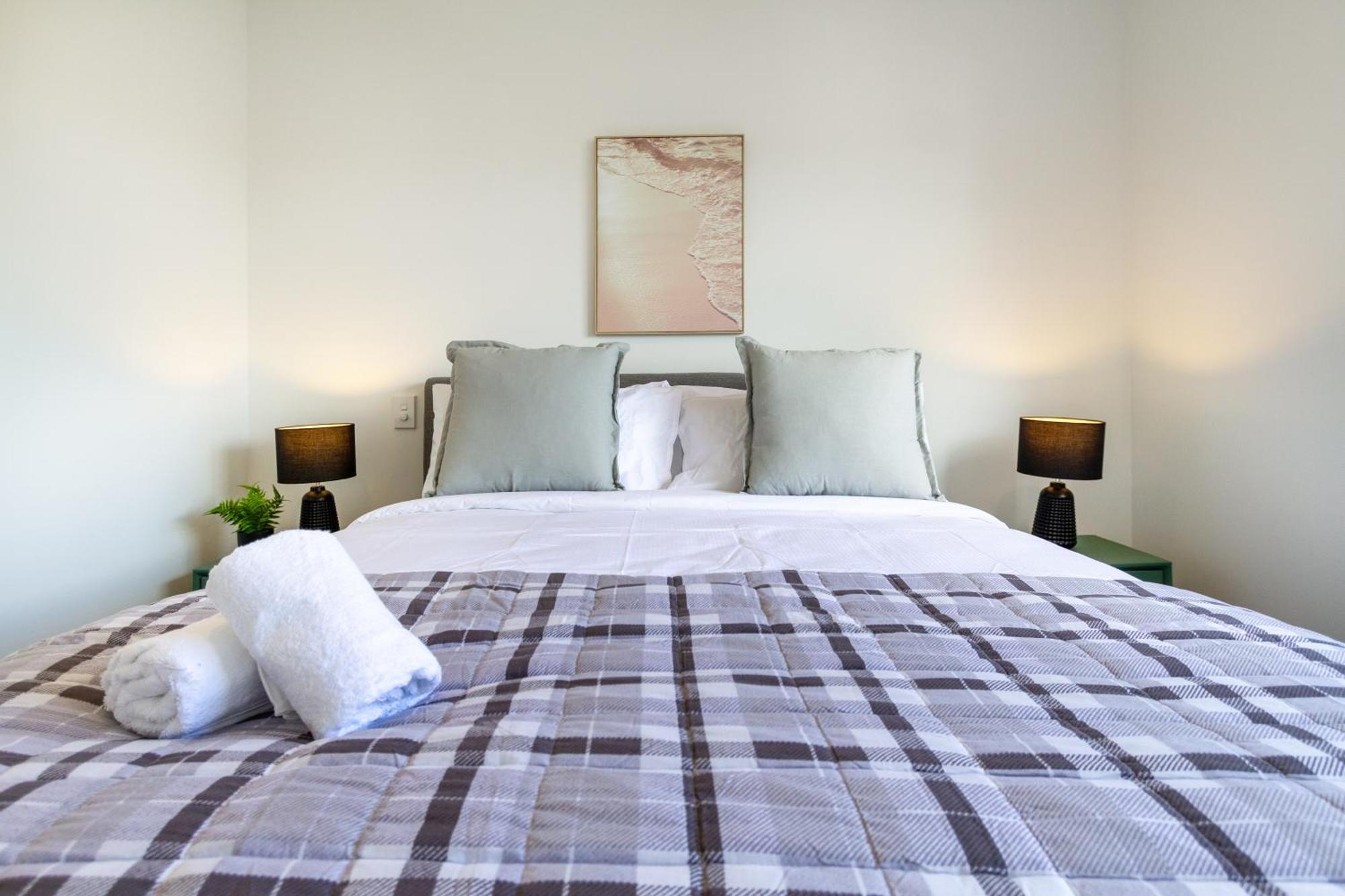 Conveniently Located 2Br Townhouse In West Akl Apartment Auckland Ngoại thất bức ảnh
